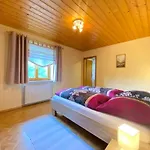 Gemuetliche Mit Garten In