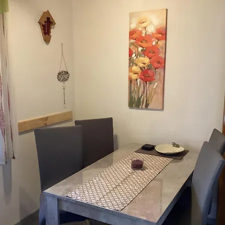 Ferienwohnung, *
